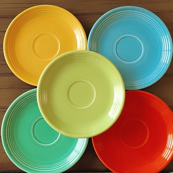 Set of Five colorful plates - Picture 6 of 7
